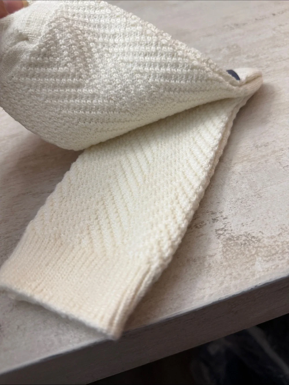 Universal Thread Cream Cable Crew boot Socks